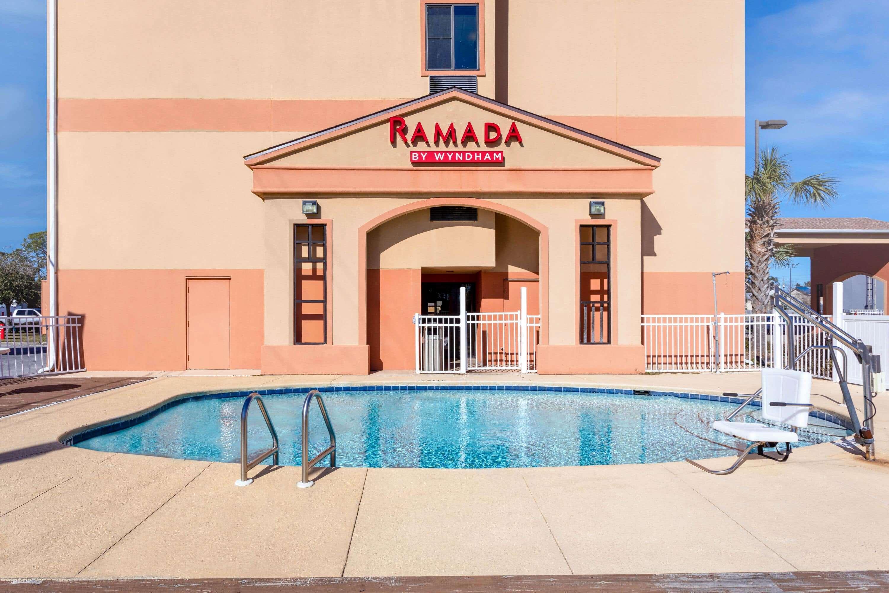 Ramada By Wyndham Panama City Hotel Exterior photo