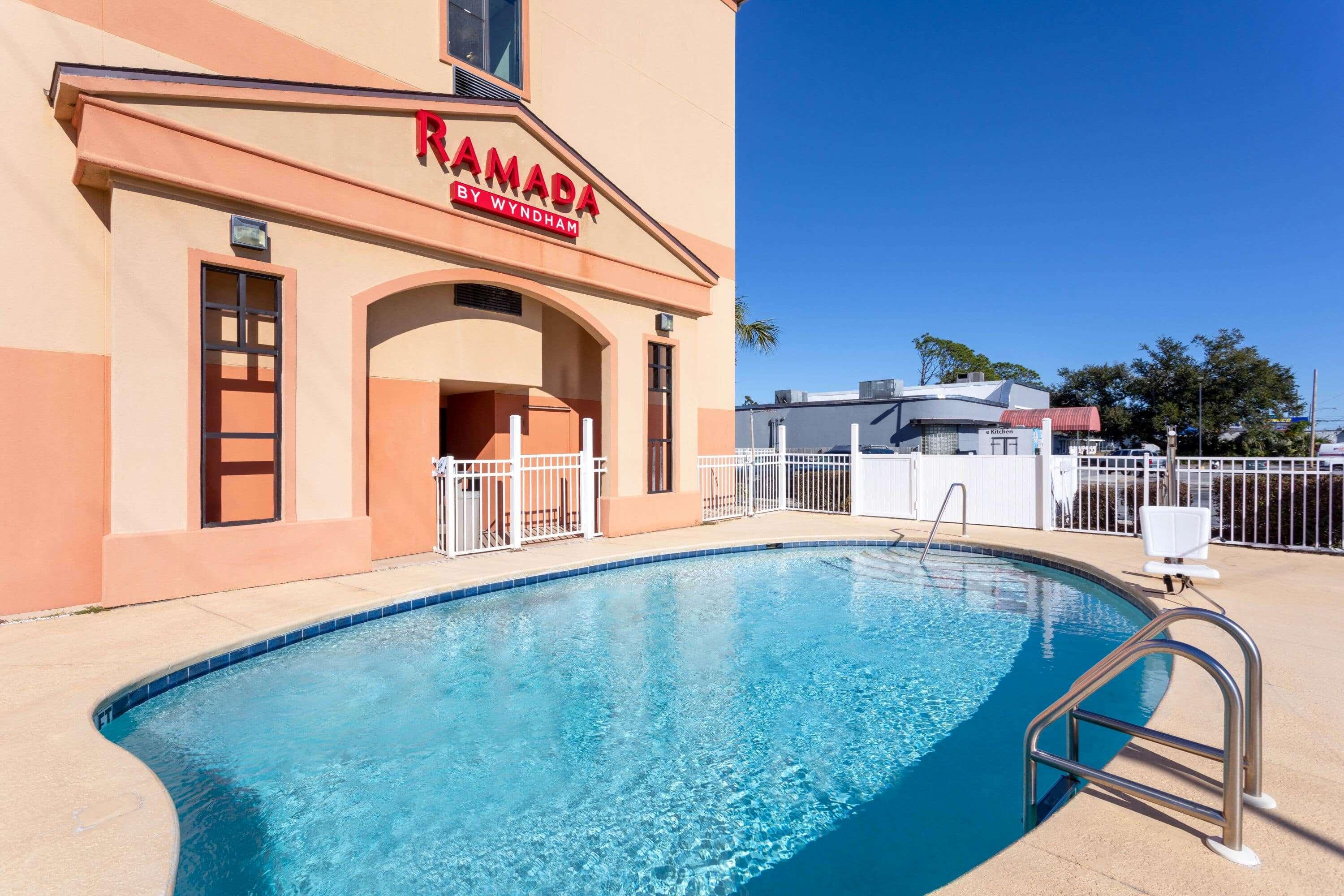 Ramada By Wyndham Panama City Hotel Exterior photo