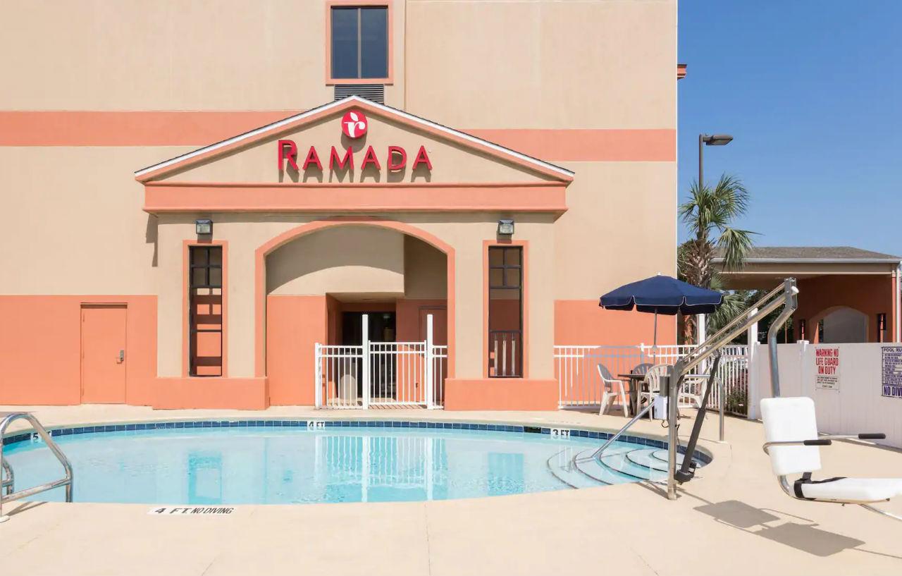 Ramada By Wyndham Panama City Hotel Exterior photo